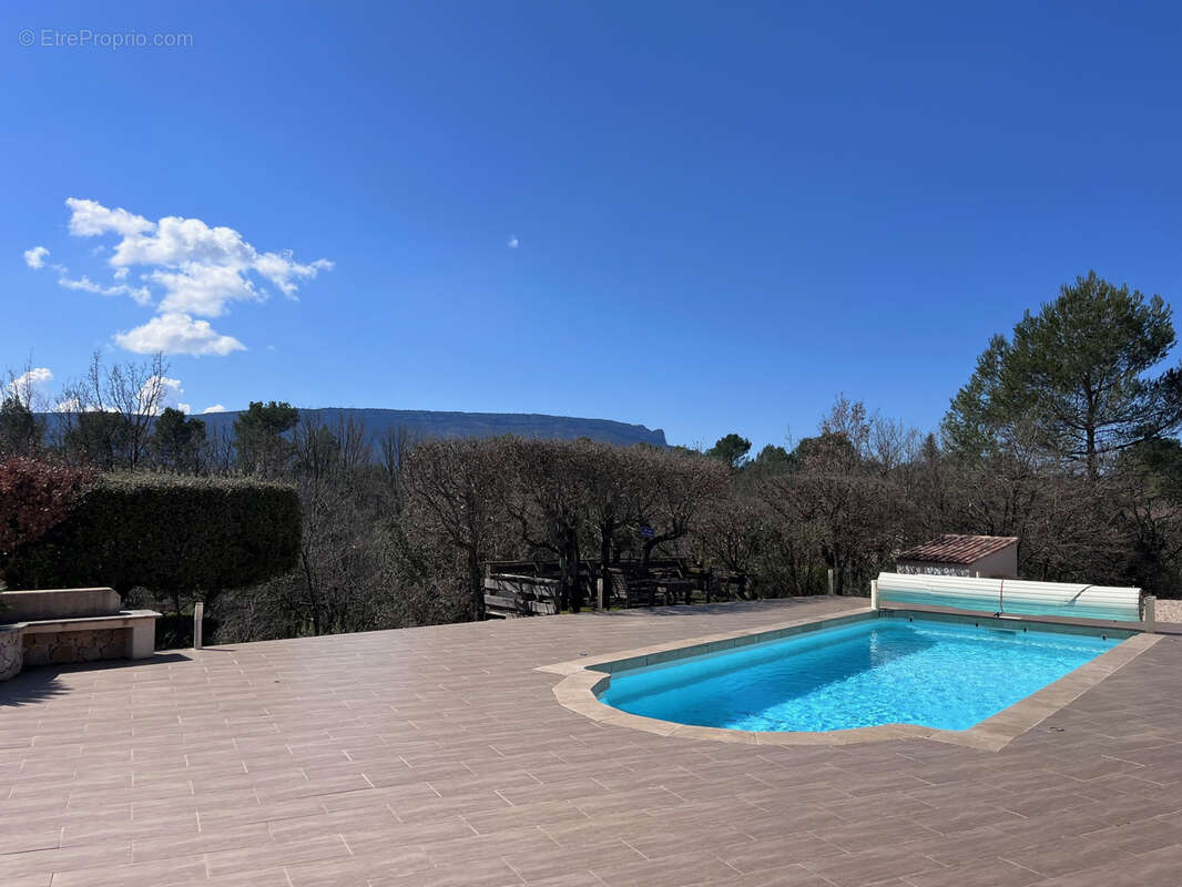 Maison à SAINT-MAXIMIN-LA-SAINTE-BAUME