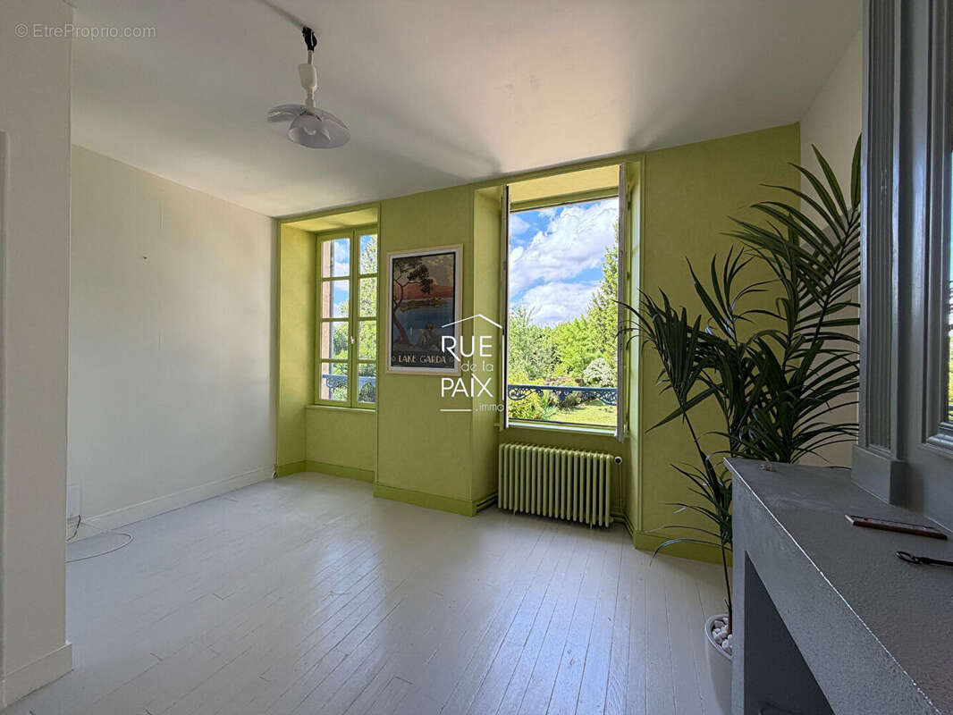 Propriété de caractère - Saint-Maixent-l'École  - 8 chambres - 309m² - photo 12