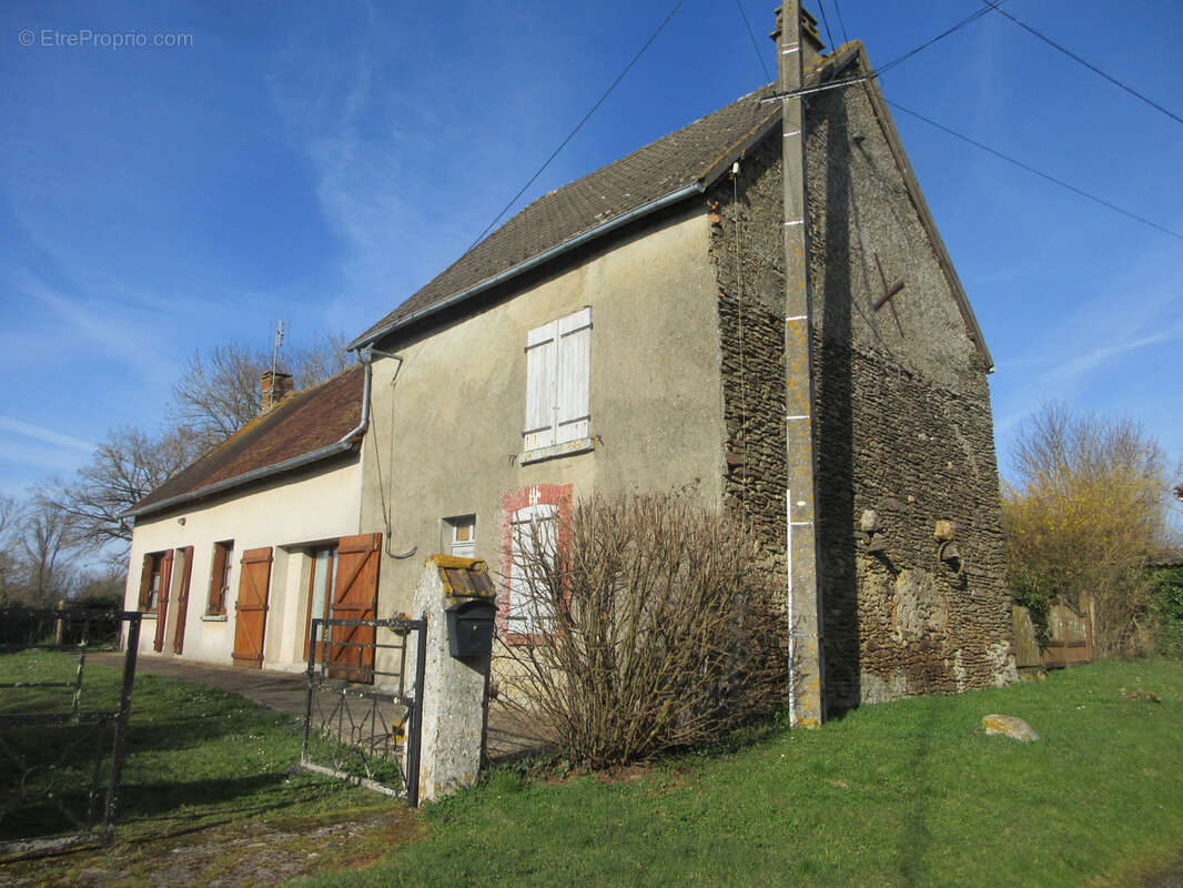 Maison à MOUHET
