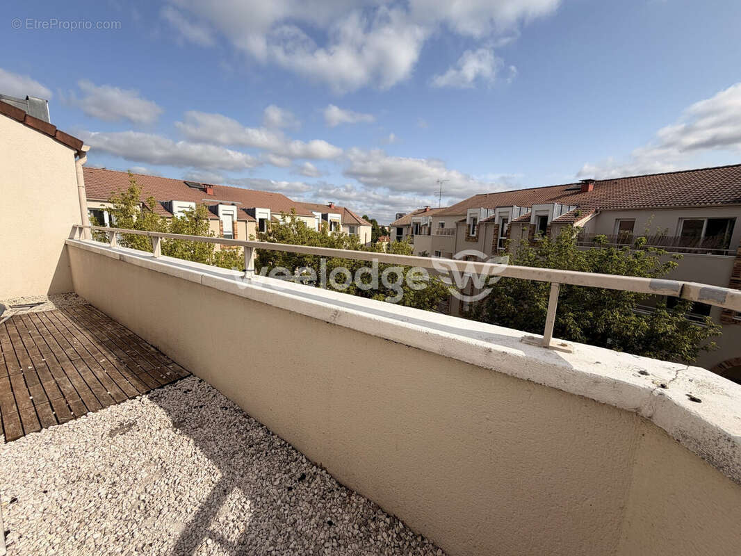 Appartement 83 m² à Acheres  - photo 9