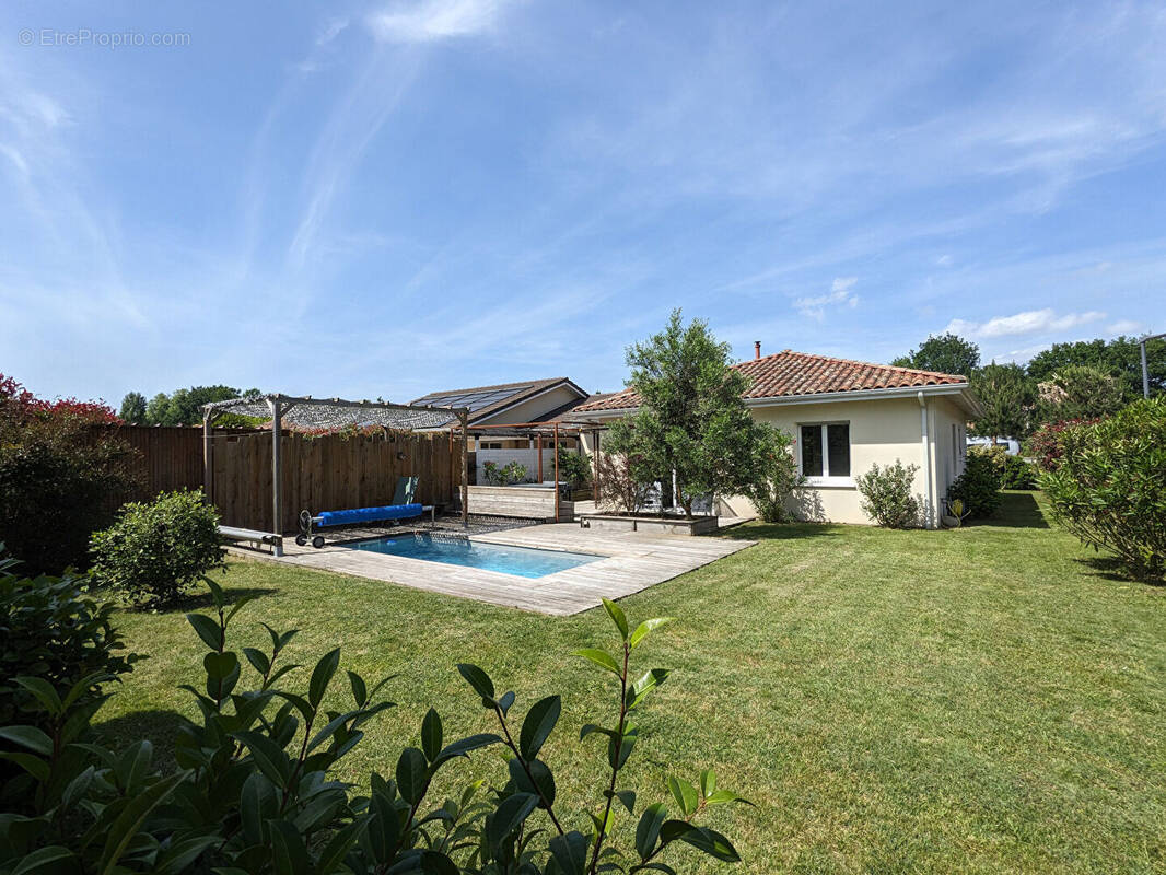 Maison à BENESSE-MAREMNE