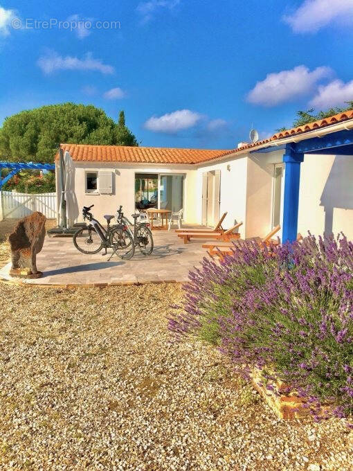 Maison à LA BREE-LES-BAINS