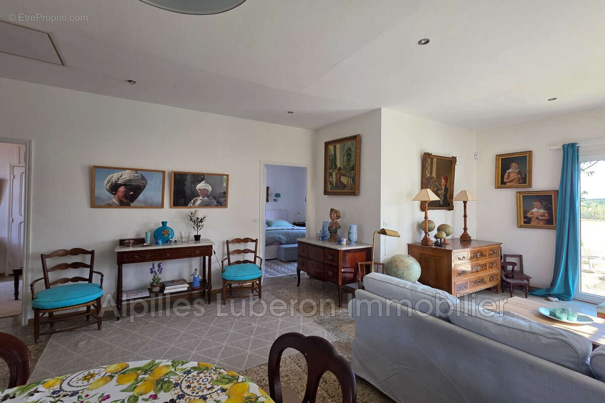 Maison à EYGALIERES