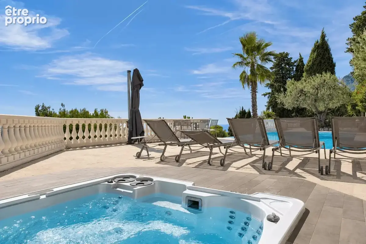 Exceptionnel deux pièces en rez-de-jardin avec parking, vue mer - photo 31