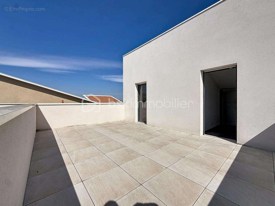 Appartement à SAINT-BRES