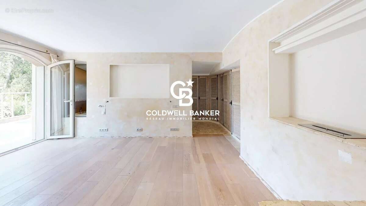 Maison à COGOLIN