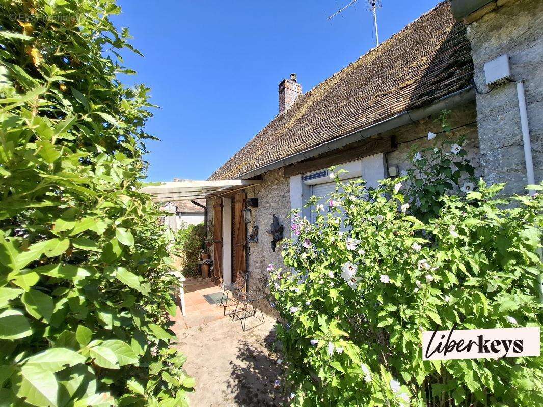 Maison à LOUVILLE-LA-CHENARD