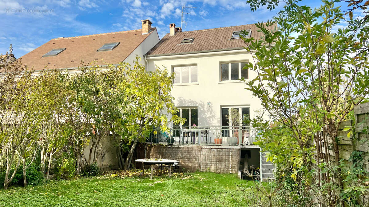 Maison à RUEIL-MALMAISON