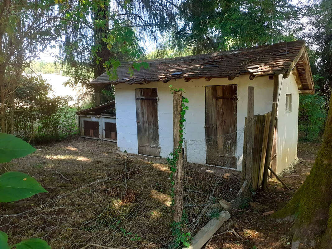 Maison de bourg rénovée avec grand jardin arboré - photo 13