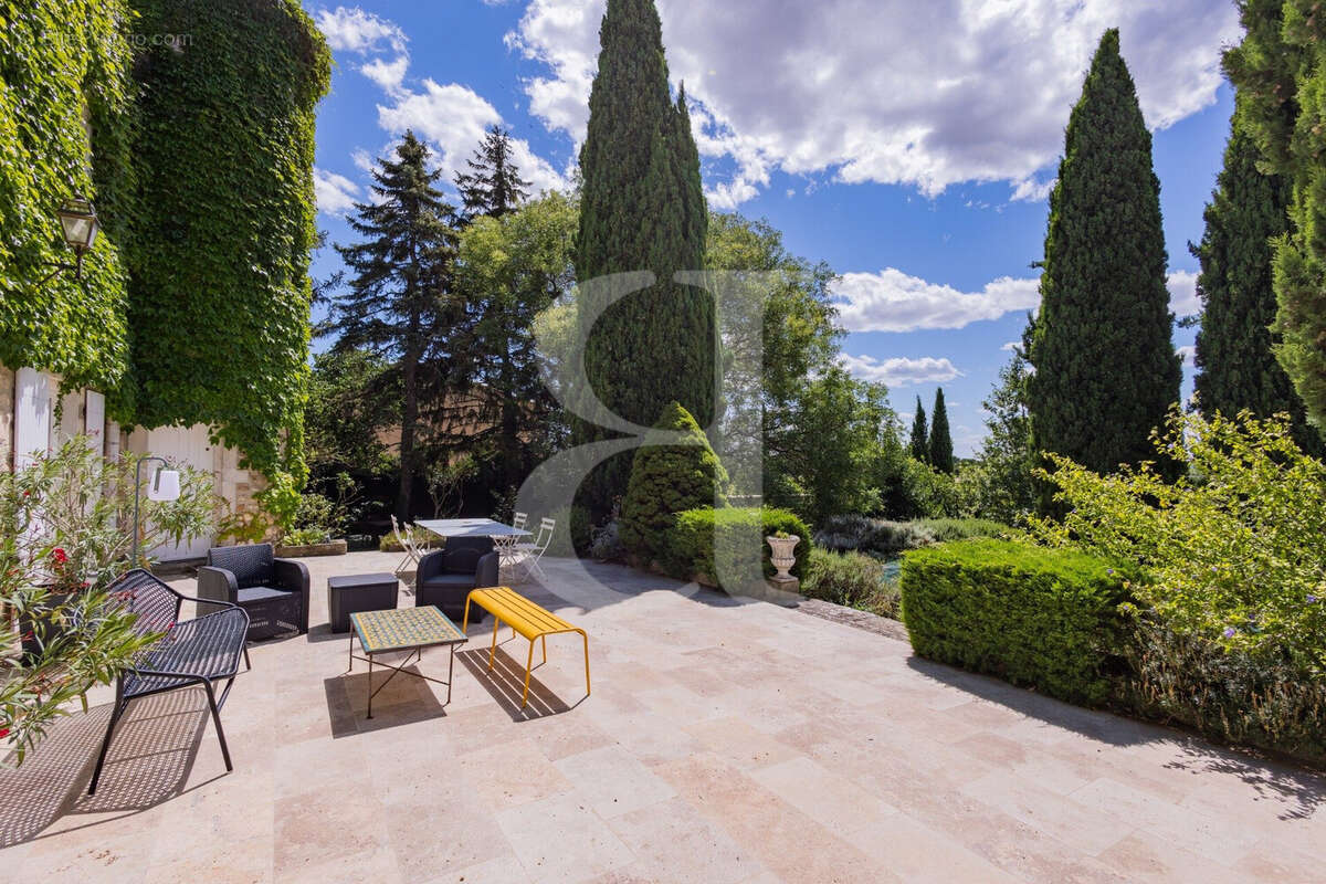 Maison à VAISON-LA-ROMAINE