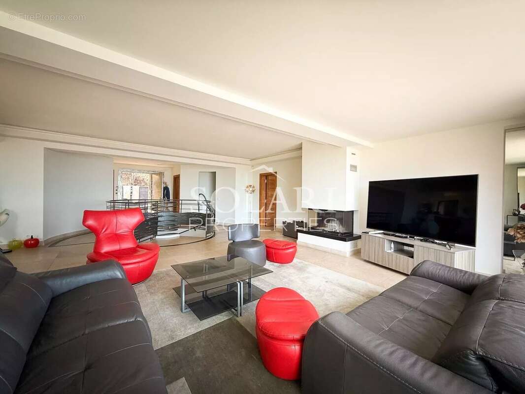 Maison à THEOULE-SUR-MER