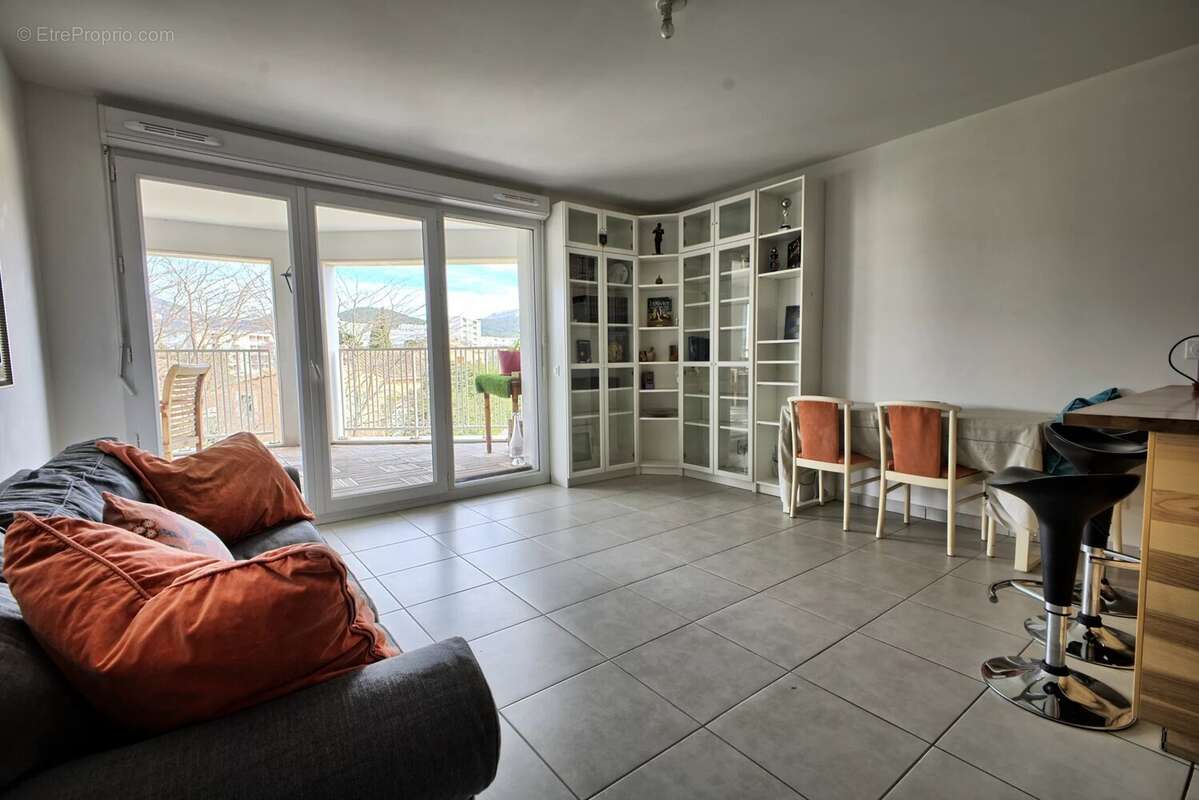 Appartement à MARSEILLE-9E