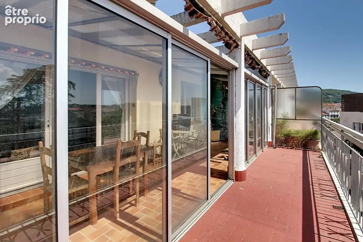 A VENDRE  ! Appartement 3 pièces à Draguignan - Dernier étage avec vue et terrasses - photo 9
