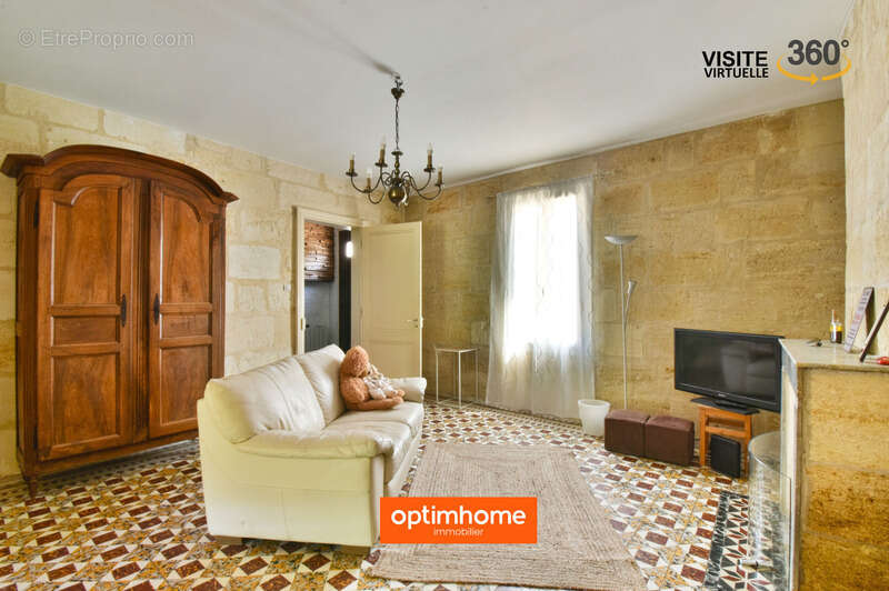 Maison à AMBARES-ET-LAGRAVE