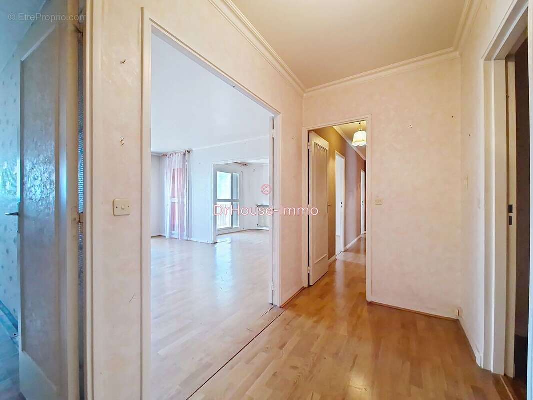 Appartement 88 m² à Plaisir  - photo 15