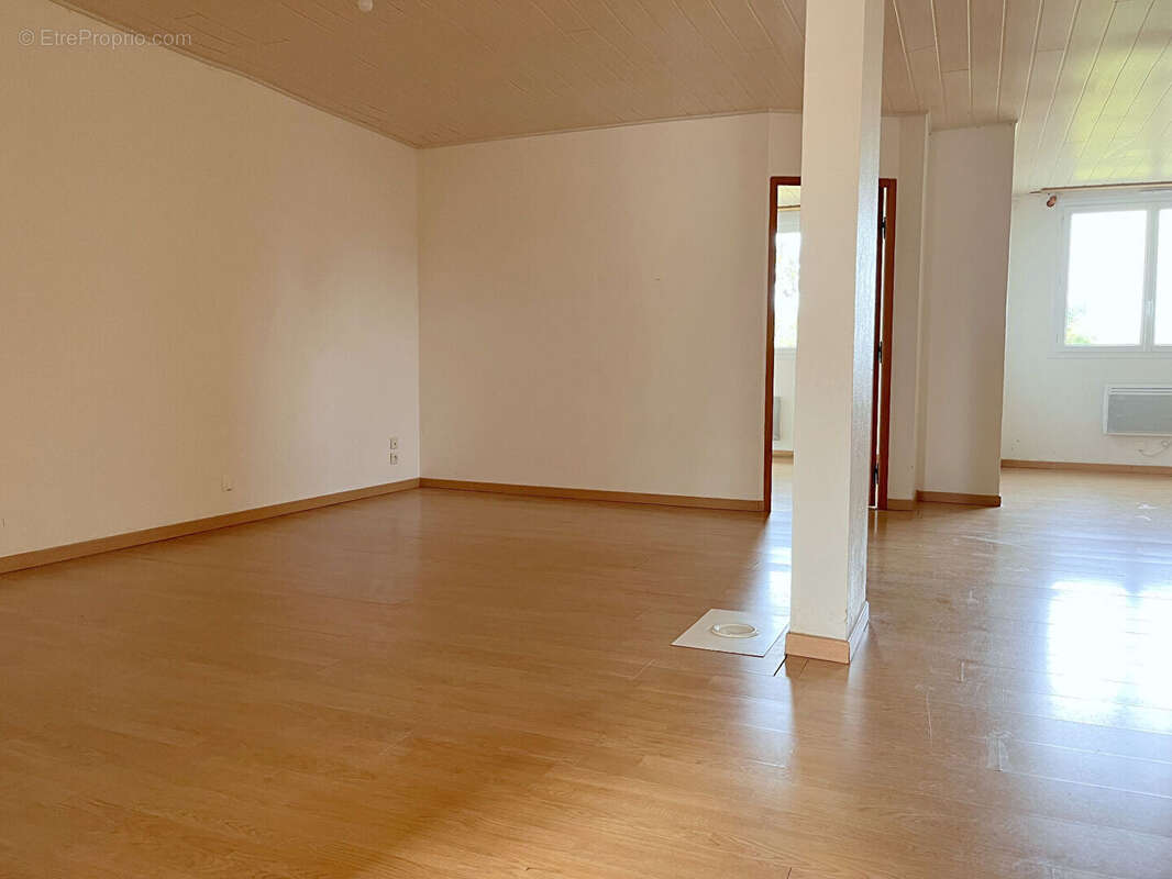 Maison à SAINT-CHRISTOPHE-DU-LIGNERON