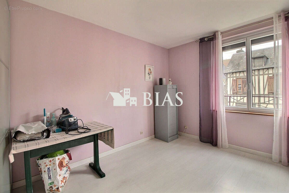 Maison à LE NEUBOURG