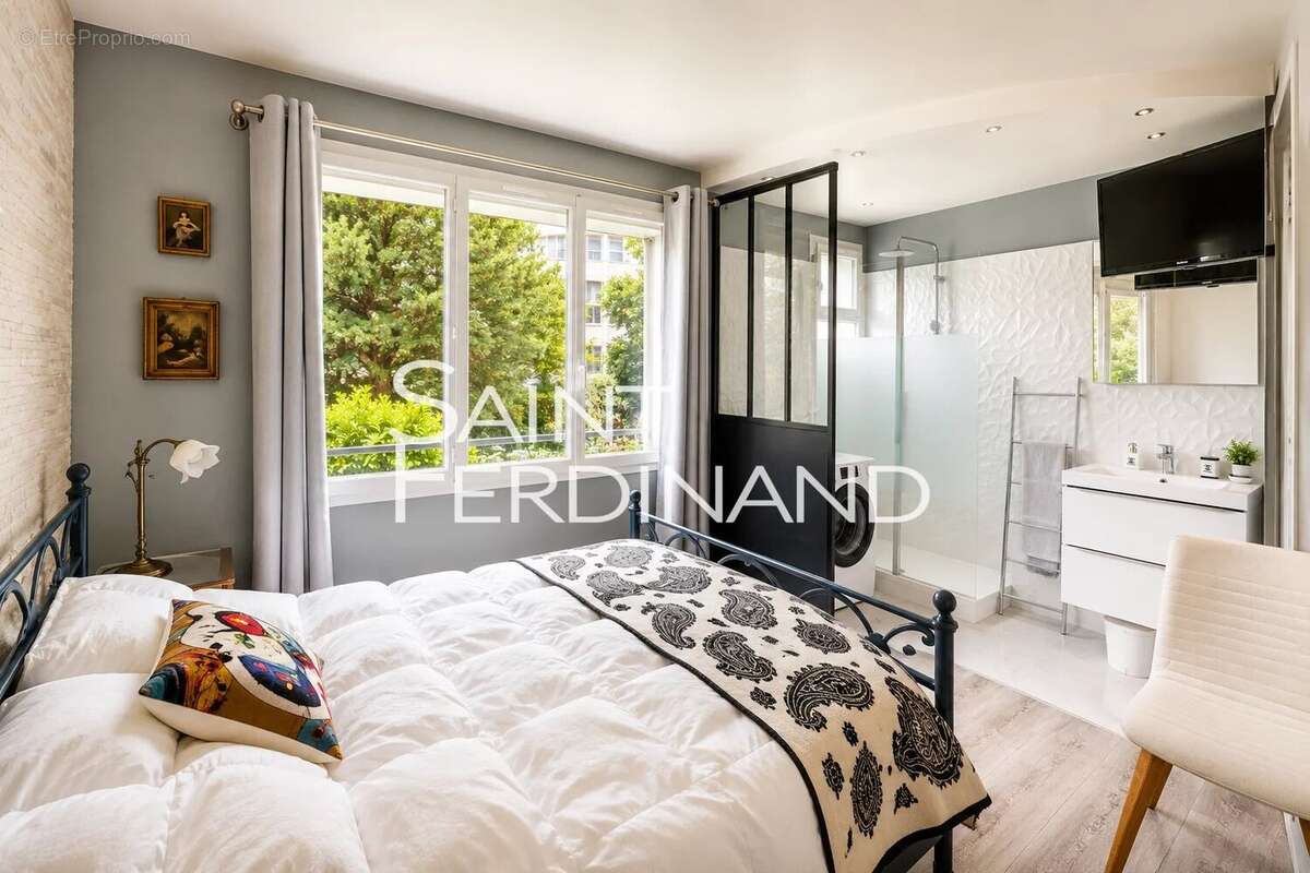 Appartement à NEUILLY-SUR-SEINE