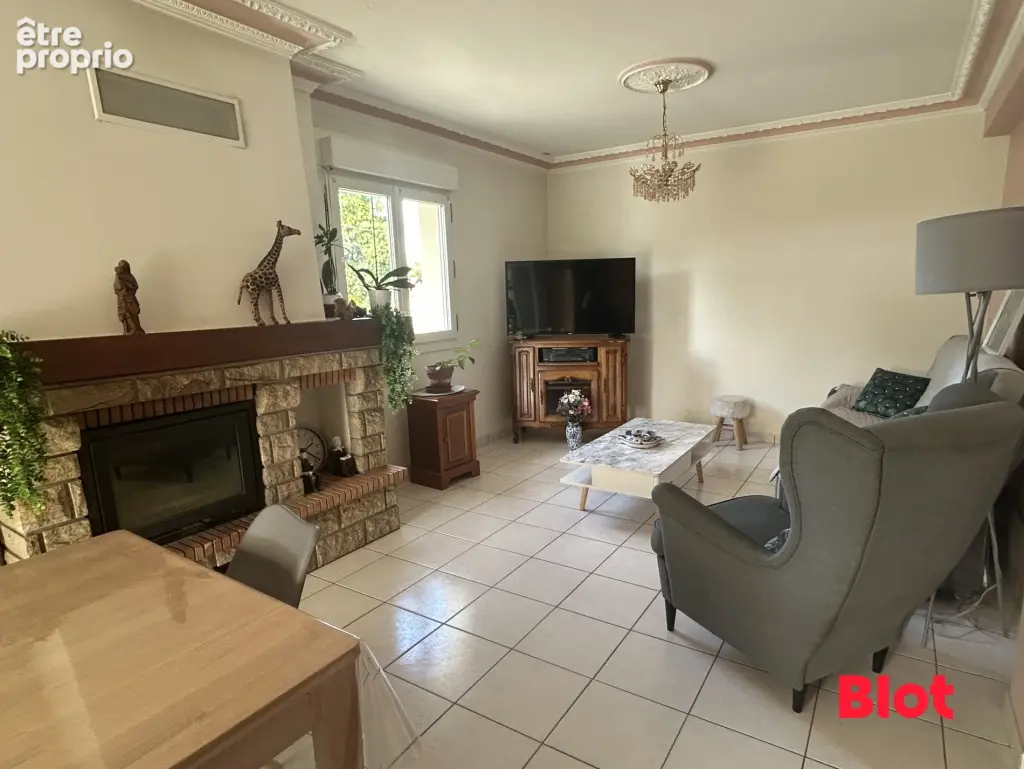 Maison 6 pièces 108 m² à vendre à La Bouexiere (35340) - photo 7