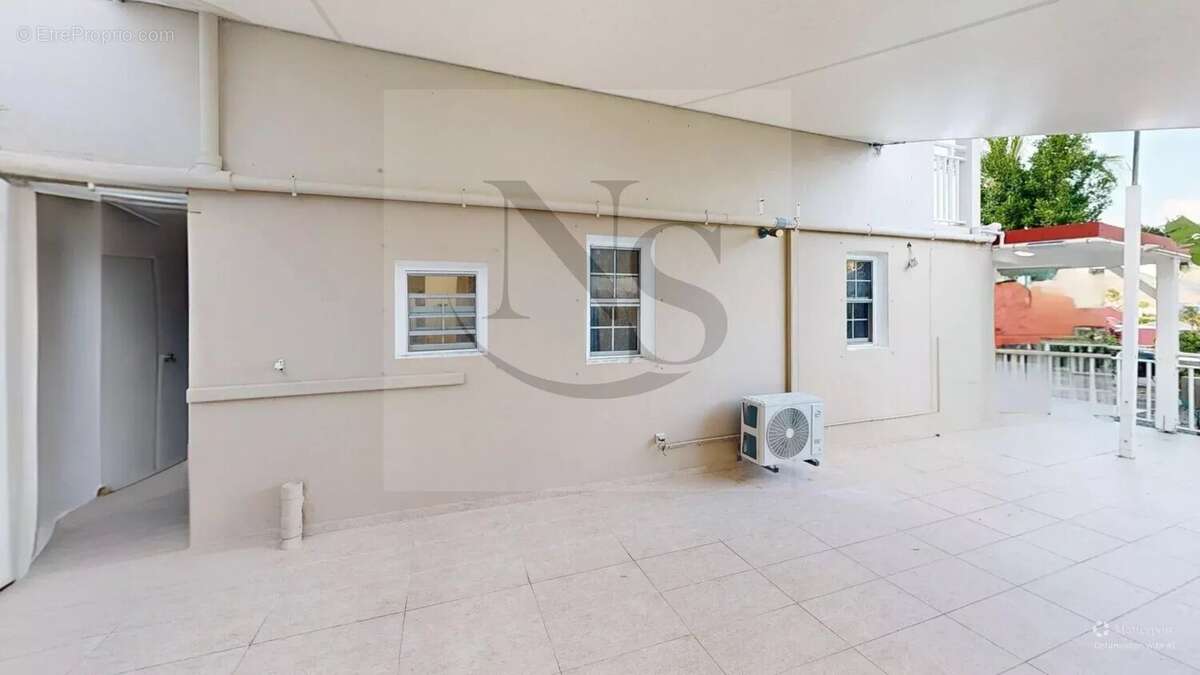 Maison à CAPESTERRE-BELLE-EAU