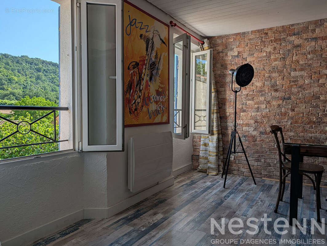 Exclusivité NESTENN : Superbe appartement 4 pièces avec terrasse à Collobrières - photo 7