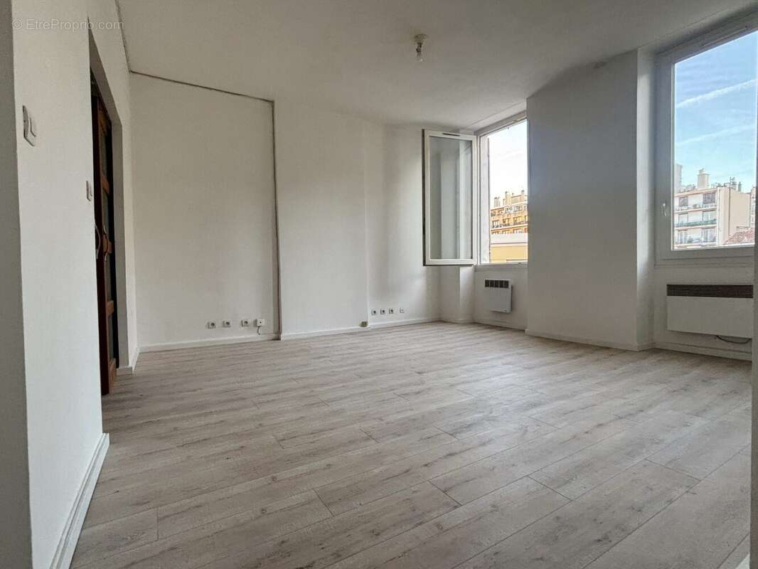 Appartement à MARSEILLE-7E