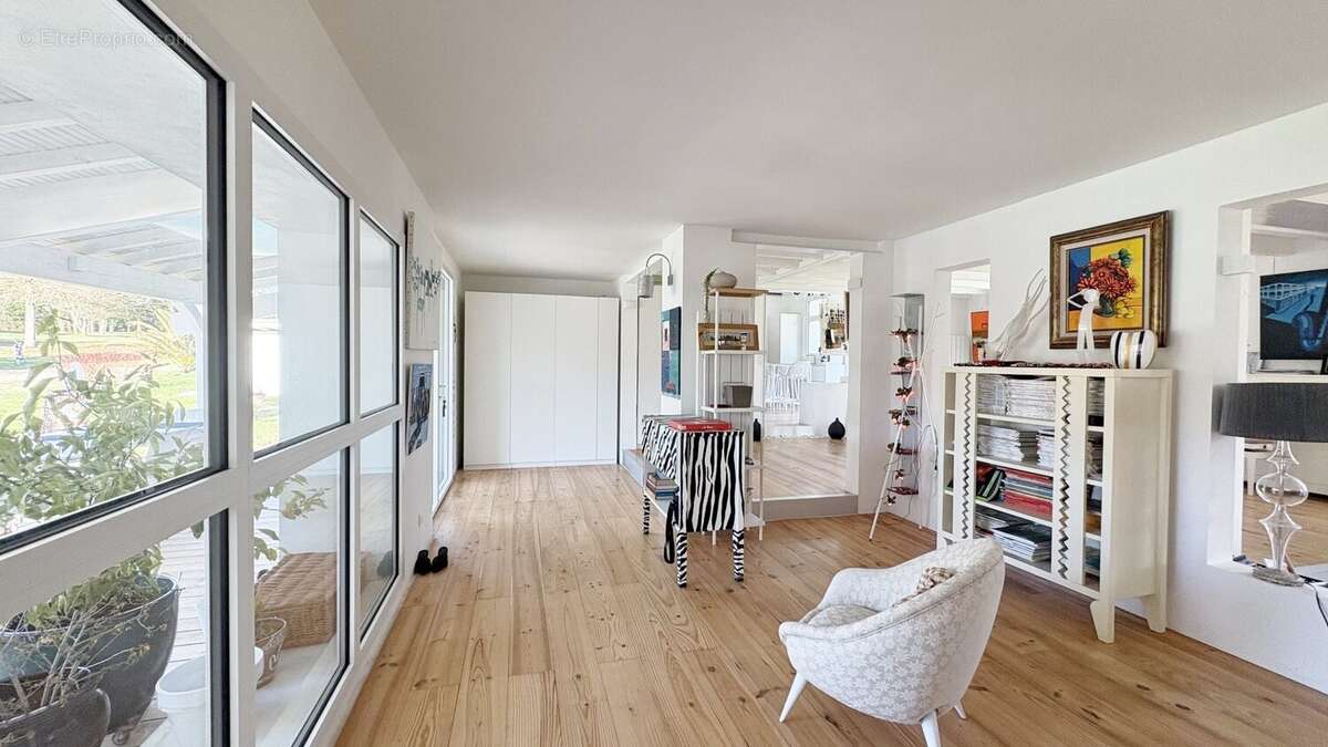 Propriété de caractère avec dépendances et piscine  Domaine de 3 hectares au calme absolu - photo 20