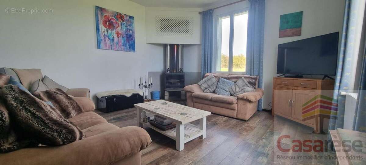 Maison à CASTELNAU-MONTRATIER