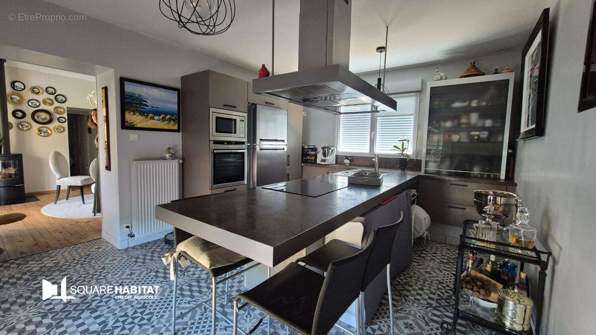 Maison à MONTREVAULT