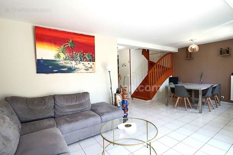 Maison à MOUSSY-LE-NEUF