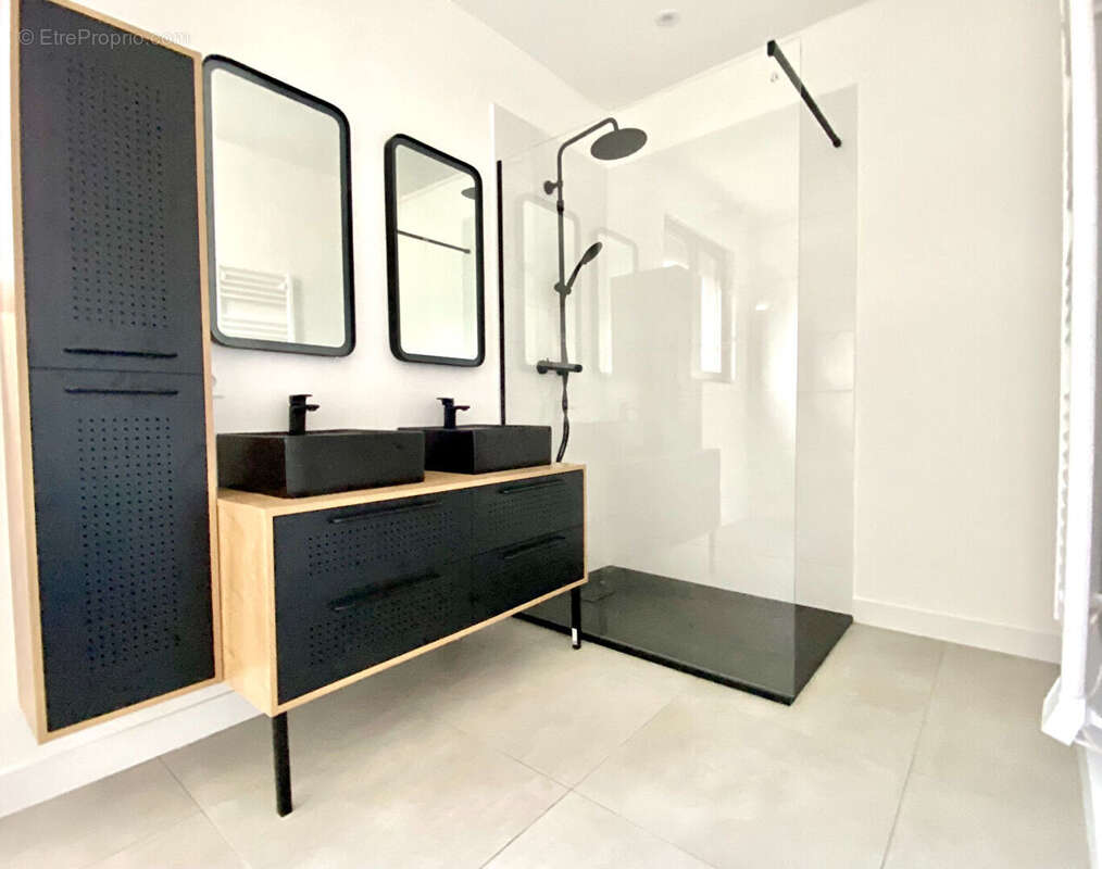 Appartement à BALLAN-MIRE