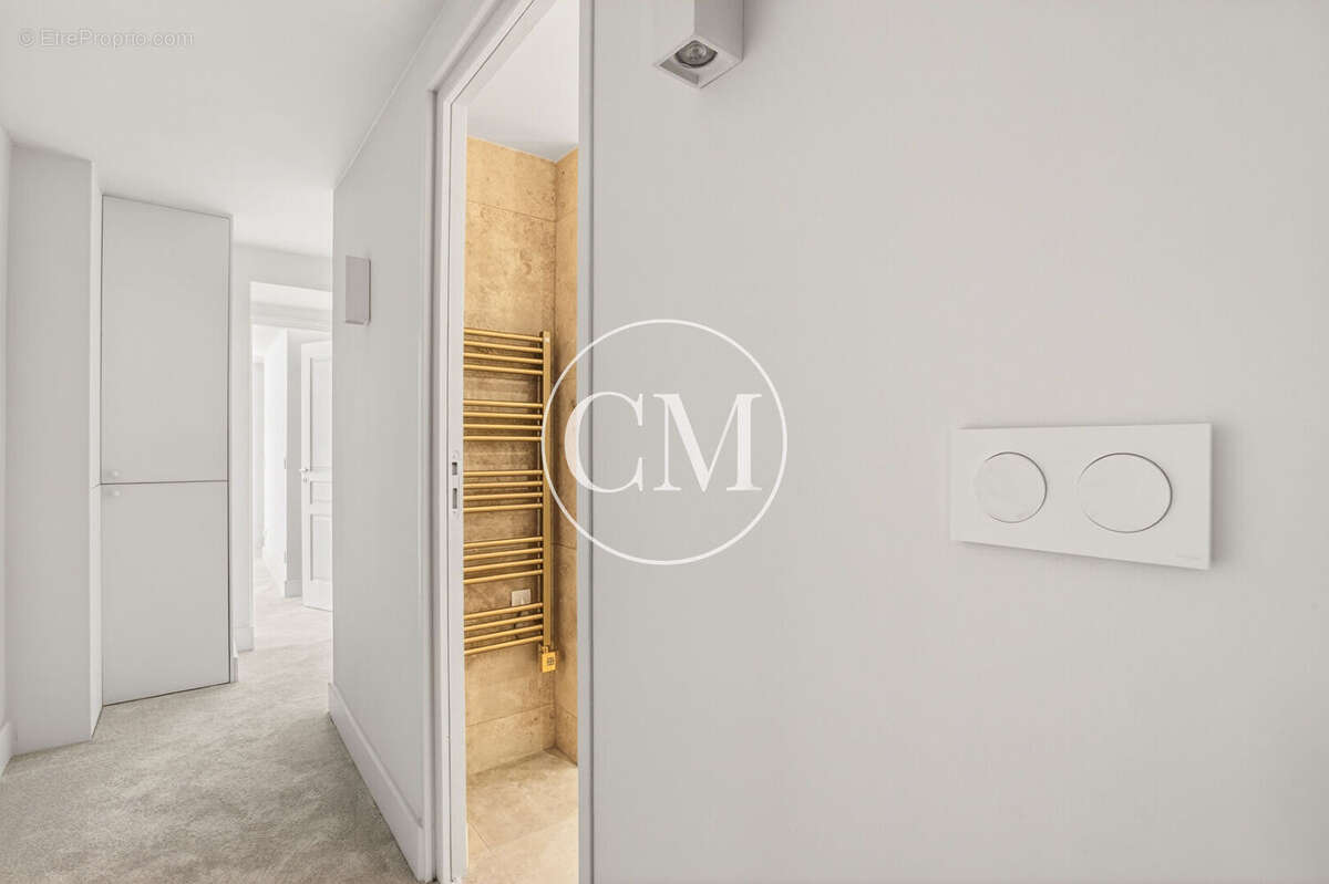 Appartement à VERSAILLES