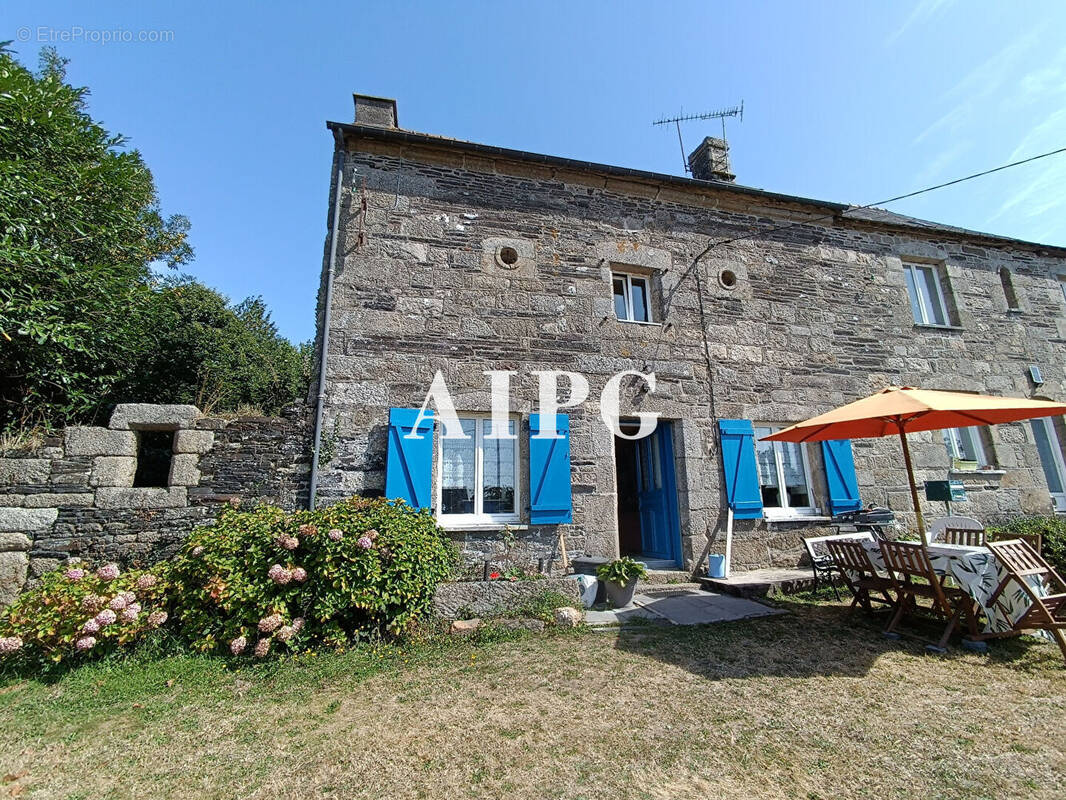 Maison à KERGRIST-MOELOU