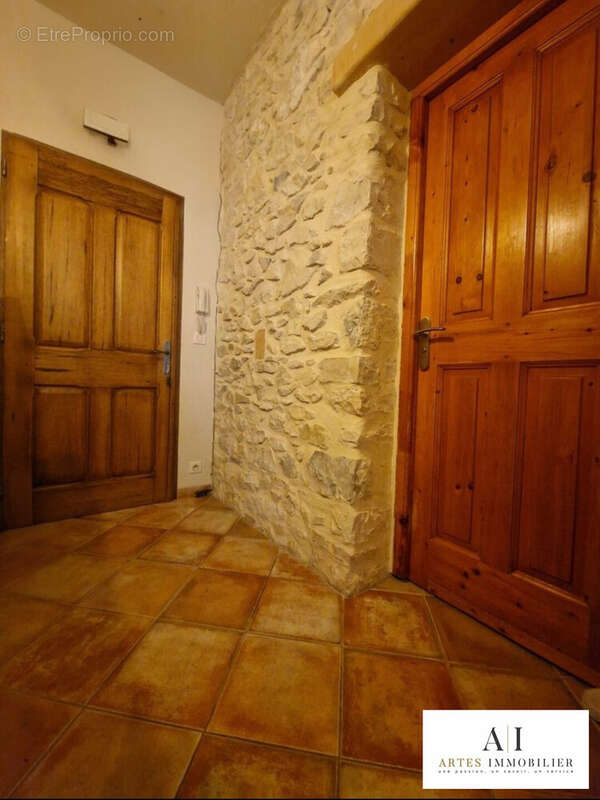 Appartement à MONTBOUCHER-SUR-JABRON