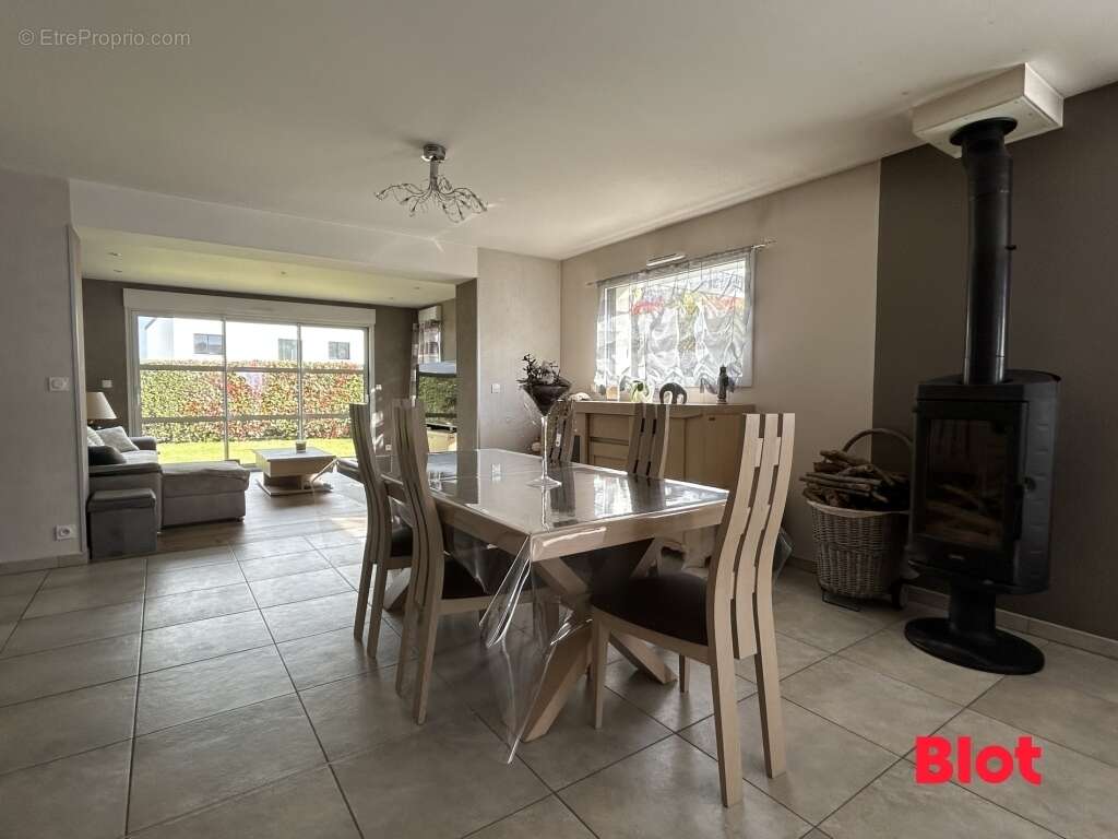 Maison à LA BOUEXIERE