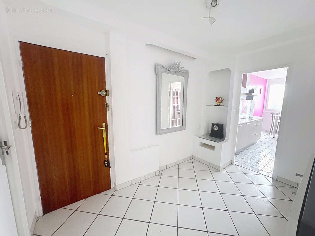 Appartement à SAINT-ETIENNE