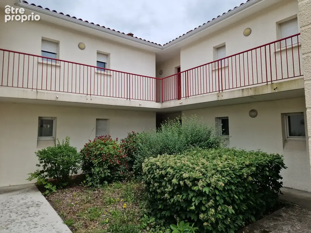 Appartement à SAINT-JEAN-D'ILLAC