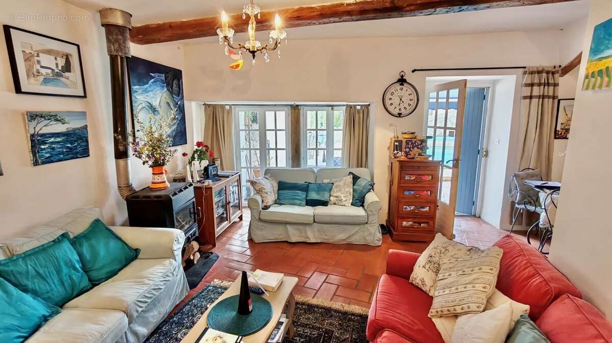 Maison de village de caractère avec piscine, garage et vue dégagée à deux pas de Pézenas - photo 4