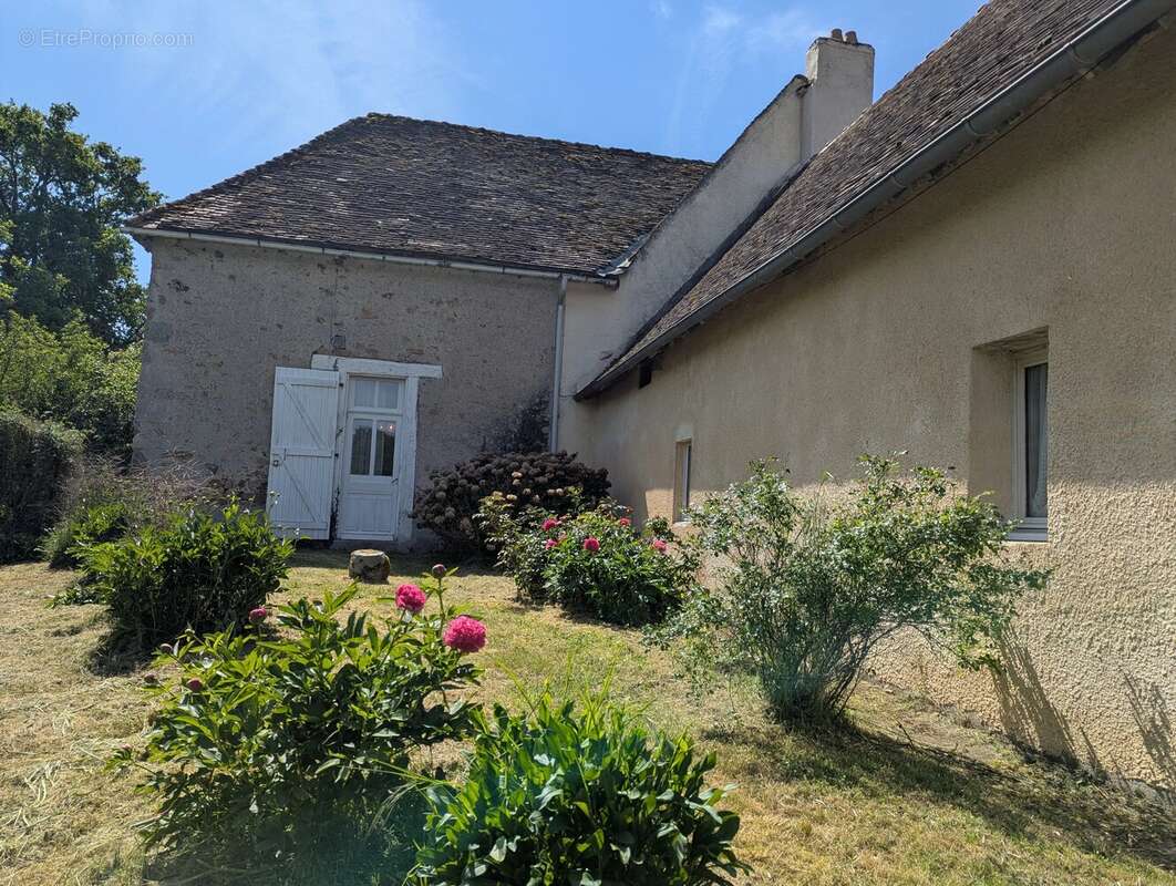 Maison à COULONGES