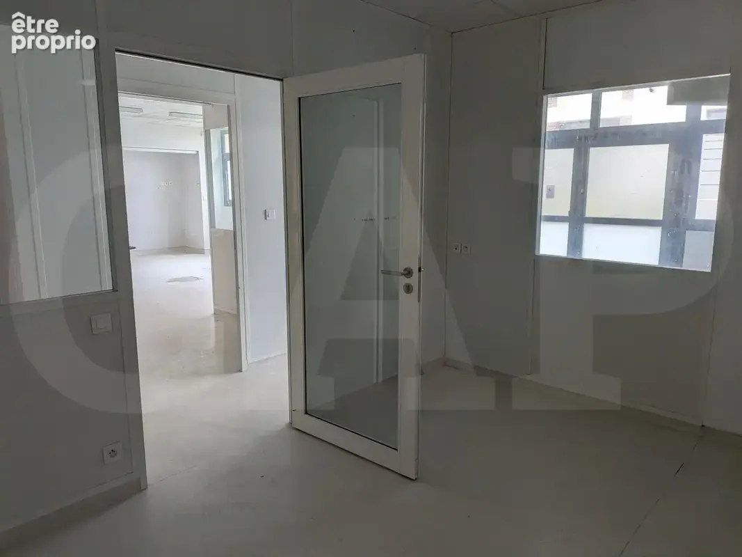 Commerce 190 m² à vendre à Vannes (56000) - photo 4