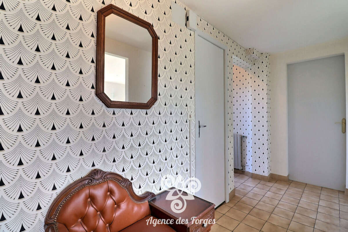 Maison à SAINT-CHRISTOPHE-LA-COUPERIE