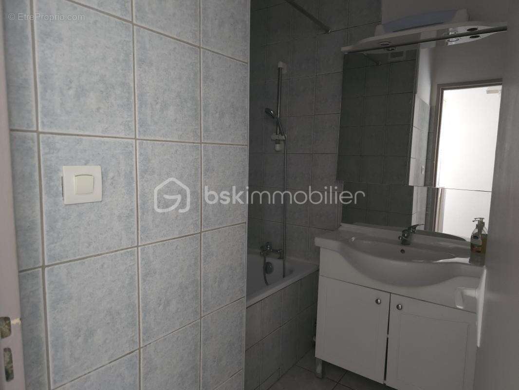 Appartement F3 lumineux avec balcon et vue panoramique – Nocaze- Montélimar - photo 5