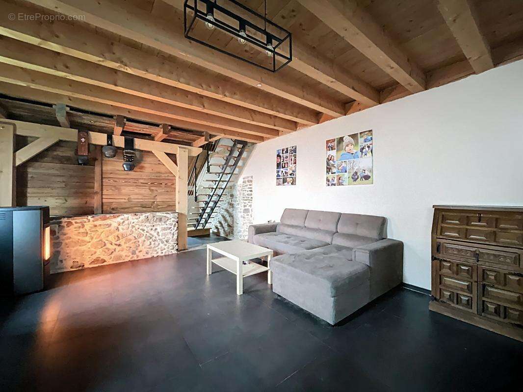 Appartement à LA ROCHE-SUR-FORON