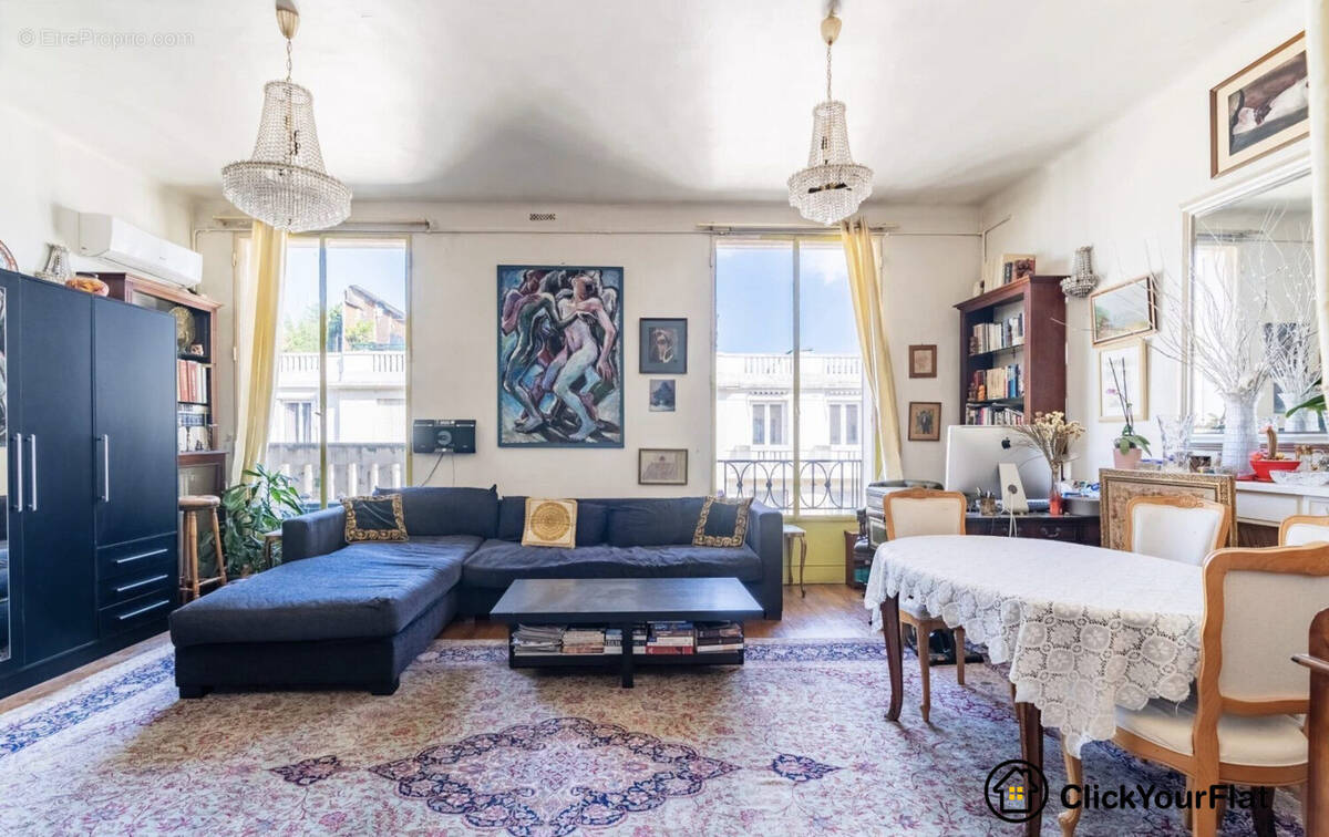 Appartement à PARIS-16E