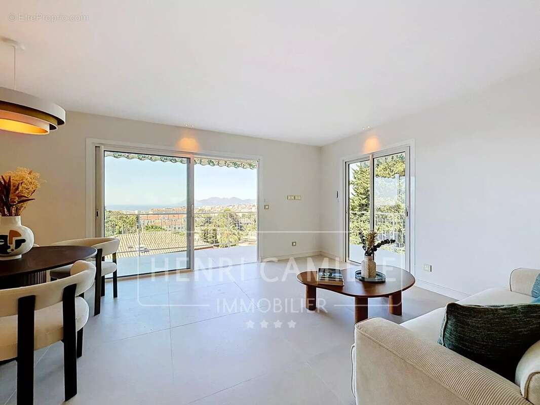 Appartement à CANNES