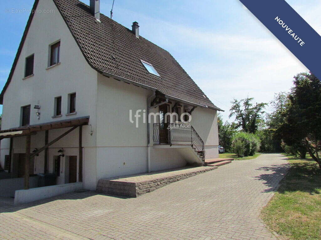 Maison avec une dépendance, sur environ 56 ares - photo 2
