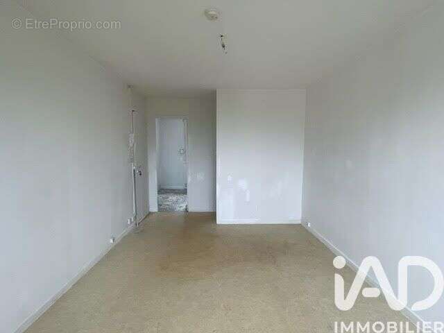 Appartement 38 m² à Creil  - photo 2