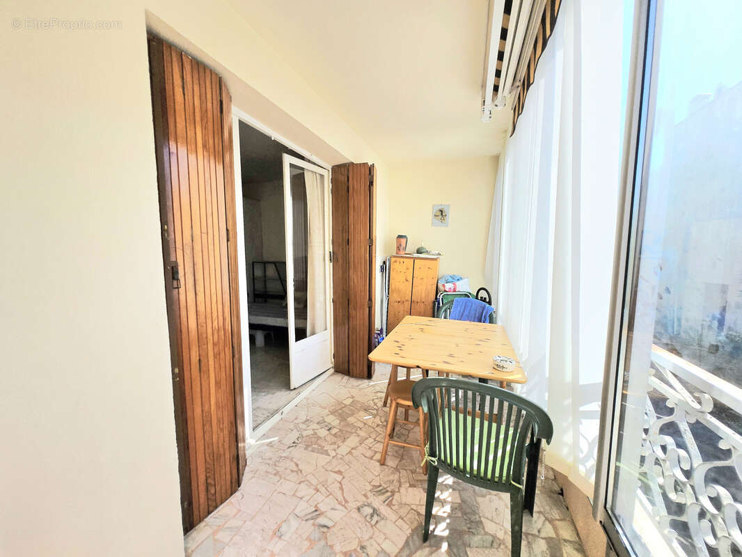 Appartement à SIX-FOURS-LES-PLAGES