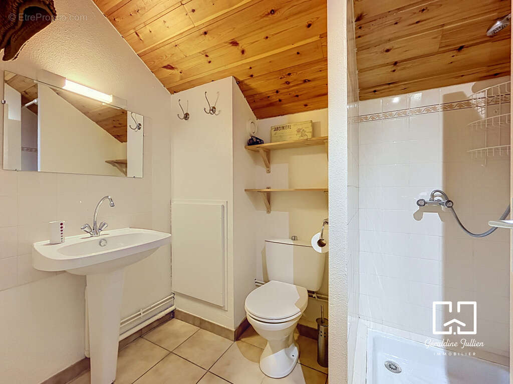 Appartement à LA SALLE-LES-ALPES