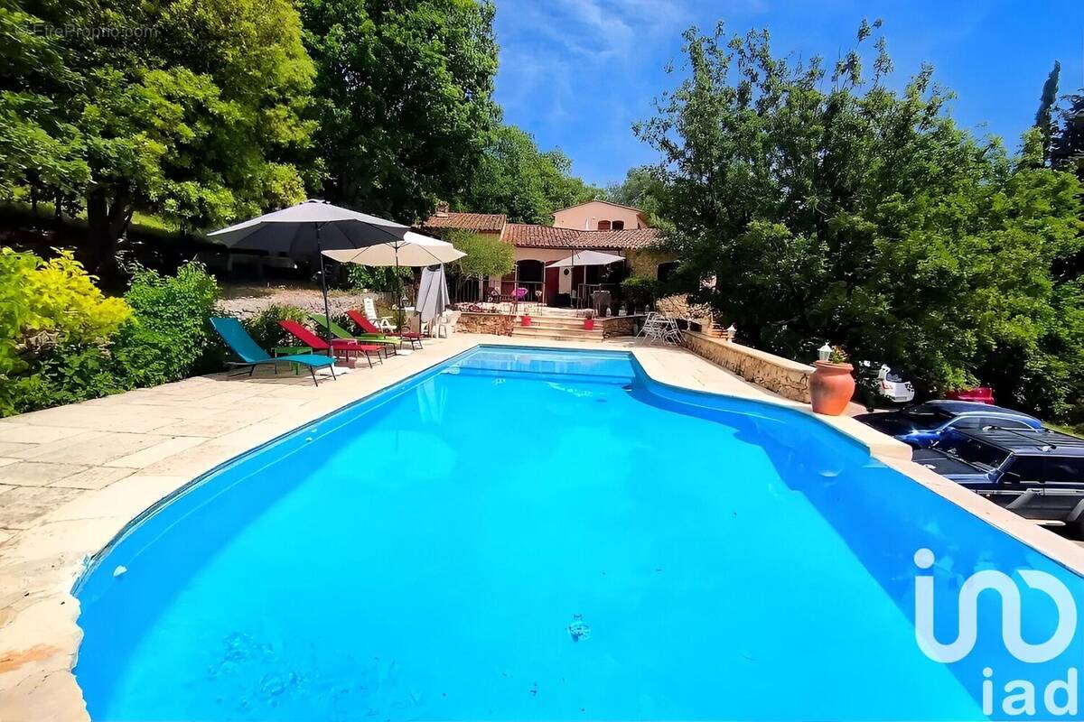 Photo 1 - Maison à SAINT-CEZAIRE-SUR-SIAGNE